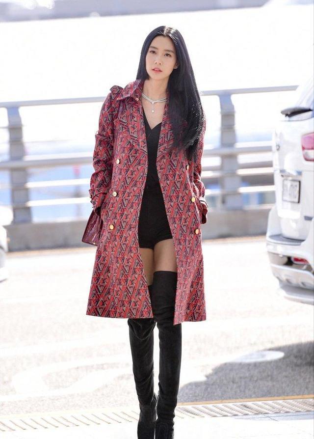 霓虹深渊
